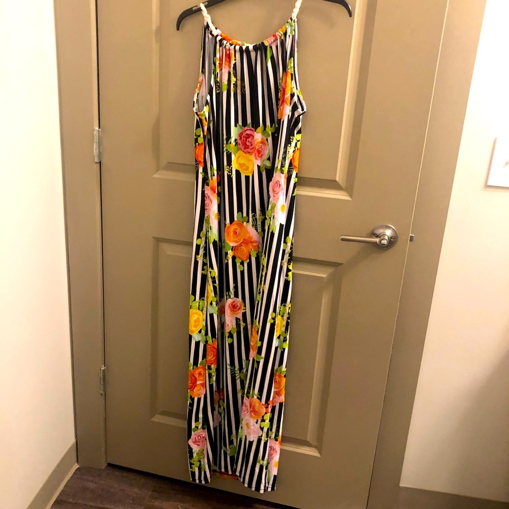 Floral maxi dress size l/xl